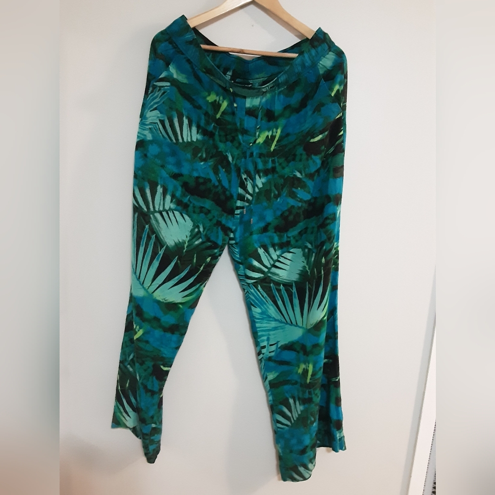 A.N.A.Tropical Green Women Pants Size L
